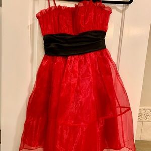 Betsy Johnson Black and Red Prom dress